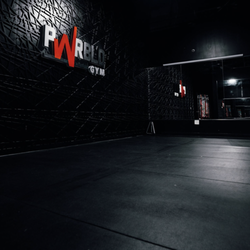 PwrBld Gym - Posing Room