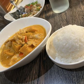 Elephant Jumps Thai Restaurant - Pumpkin Curry with chicken - Thai Near Me - Falls Church, Virginia Elephant Jumps Thai Restaurant - Pumpkin Curry with chicken - Thai Near Me - Falls Church, Virginia