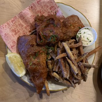 Extra Wavy - Fish and chips - Seafood Near Me - St. Louis, Missouri