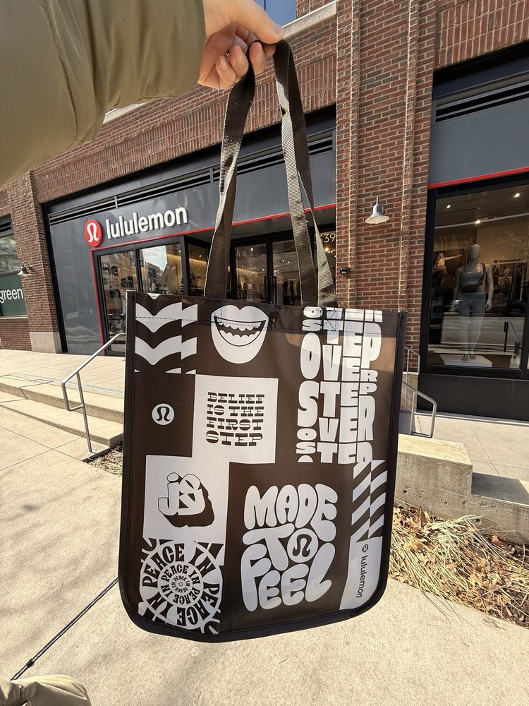 lululemon Logo