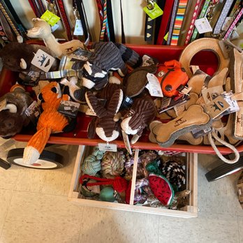 Redbones Bakery - Toys - Pet Stores Near Me - Amelia Island, Florida