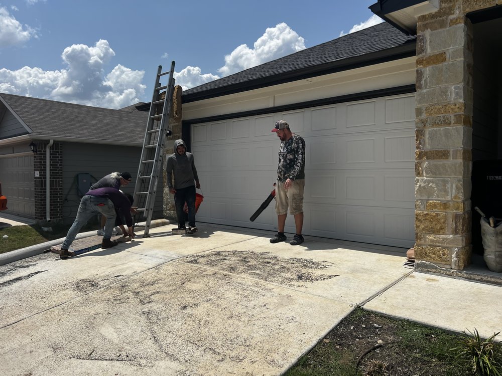 Slide of Mammoth Contracting