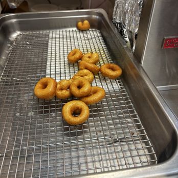 Hometown Mini Donuts - Freshly made Donuts - Bakeries Near Me - Pittsboro, Indiana