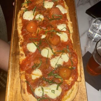 Seven Cocktails + Bourbon - Neapolitan flatbread - Cocktail Bars Near Me - Louisville, Kentucky Seven Cocktails + Bourbon - Neapolitan flatbread - Cocktail Bars Near Me - Louisville, Kentucky