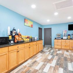 Days Inn by Wyndham N Orlando/Casselberry - Property amenity