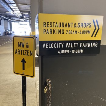 Artizen - Parking signs / directions to where artizen is. - Cafes Near Me - Honolulu, Hawaii Artizen - Parking signs / directions to where artizen is. - Cafes Near Me - Honolulu, Hawaii
