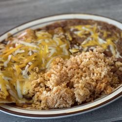 Lindo's Diner - Red Grilled Chicken Enchiladas!