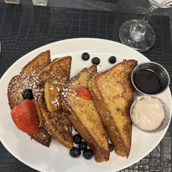 Breakfast At Barneys - French toast - Breakfast & Brunch Near Me - Atlanta, Georgia