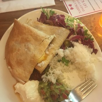 Restaurace Maitrea - Tex Mex quesadillas - Vegetarian Near Me - Prague, Puerto Rico
