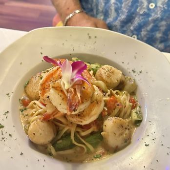 Chef Fredy's Table - New American Near Me - Morristown, New Jersey