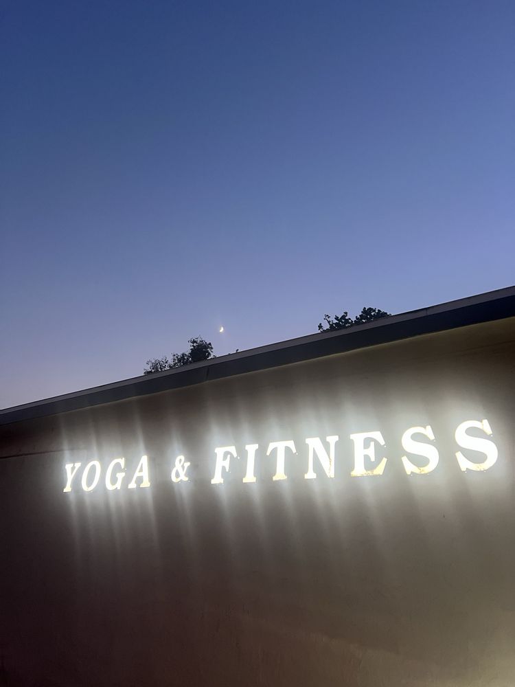HME Yoga Logo