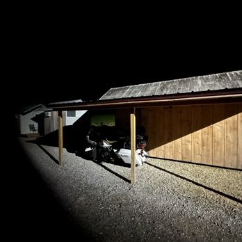 Hunt's Lodge - 2-4 person cabin with awning - Campgrounds Near Me - Tellico Plains, Tennessee