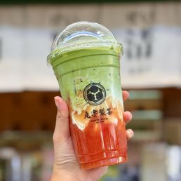 Peach Matcha Latte Peach Matcha Latte