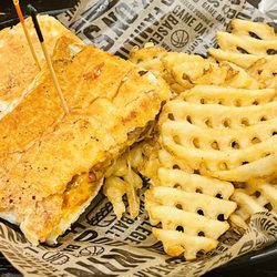 Walk-On's Sports Bistreaux - Ridgeland Restaurant - Cajun Press and Waffle Fries