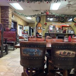 El Rancho - Dining area