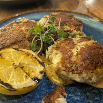 City Cellars HTX - Crab cakes app - New American Near Me - Houston, Texas