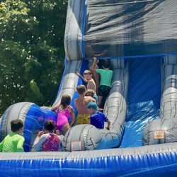 Bounce House Bonanza - 18 foot double lane was perfect !  Ages 5-13 were able to play without issues  4th year using Sam and is always polite and so is his staff!