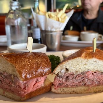 Hillstone - Famous French Dip au jus - New American Near Me - San Francisco, California Hillstone - Famous French Dip au jus - New American Near Me - San Francisco, California