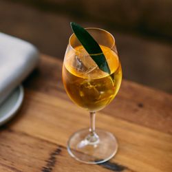 Omnia Bistro & Bar - Mountain Pepper Spritz.