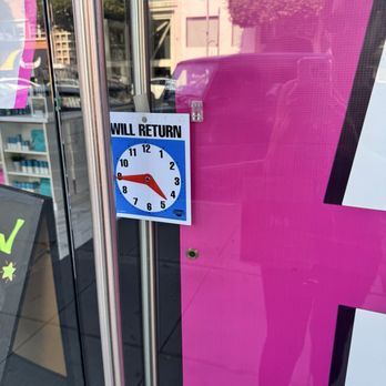 Planet Beauty - Third time in the month that is closed during opening hours - Cosmetics & Beauty Supply Near Me - Beverly Hills, California