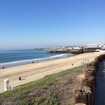Redondo Beach Pier - View of the pier and beach from a distance - Souvenir Shops Near Me - Redondo Beach, California Redondo Beach Pier - View of the pier and beach from a distance - Souvenir Shops Near Me - Redondo Beach, California