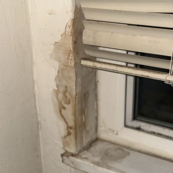 ArtHaus Works - Rotten walls within the apartment - Shared Office Spaces Near Me - Oakland, California