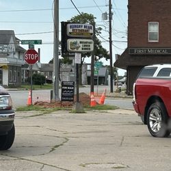 The Hungry Bear - Parking and sign.