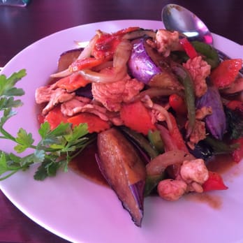 Thai VP Bellevue - Fried summer eggplant with chicken. - Thai Near Me - Bellevue, Washington
