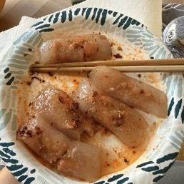 Banh Bot loc (shrimp & pork) w/ some chili