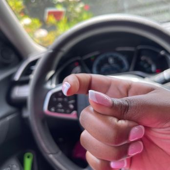 Classy Nails - Chipped thumb right at the top. - Nail Salons Near Me - Daly City, California Classy Nails - Chipped thumb right at the top. - Nail Salons Near Me - Daly City, California