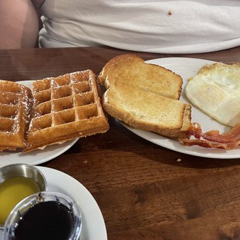 Shakers - Belgian waffles with eggs, toast, and bacon - Diners Near Me - South Pasadena, California