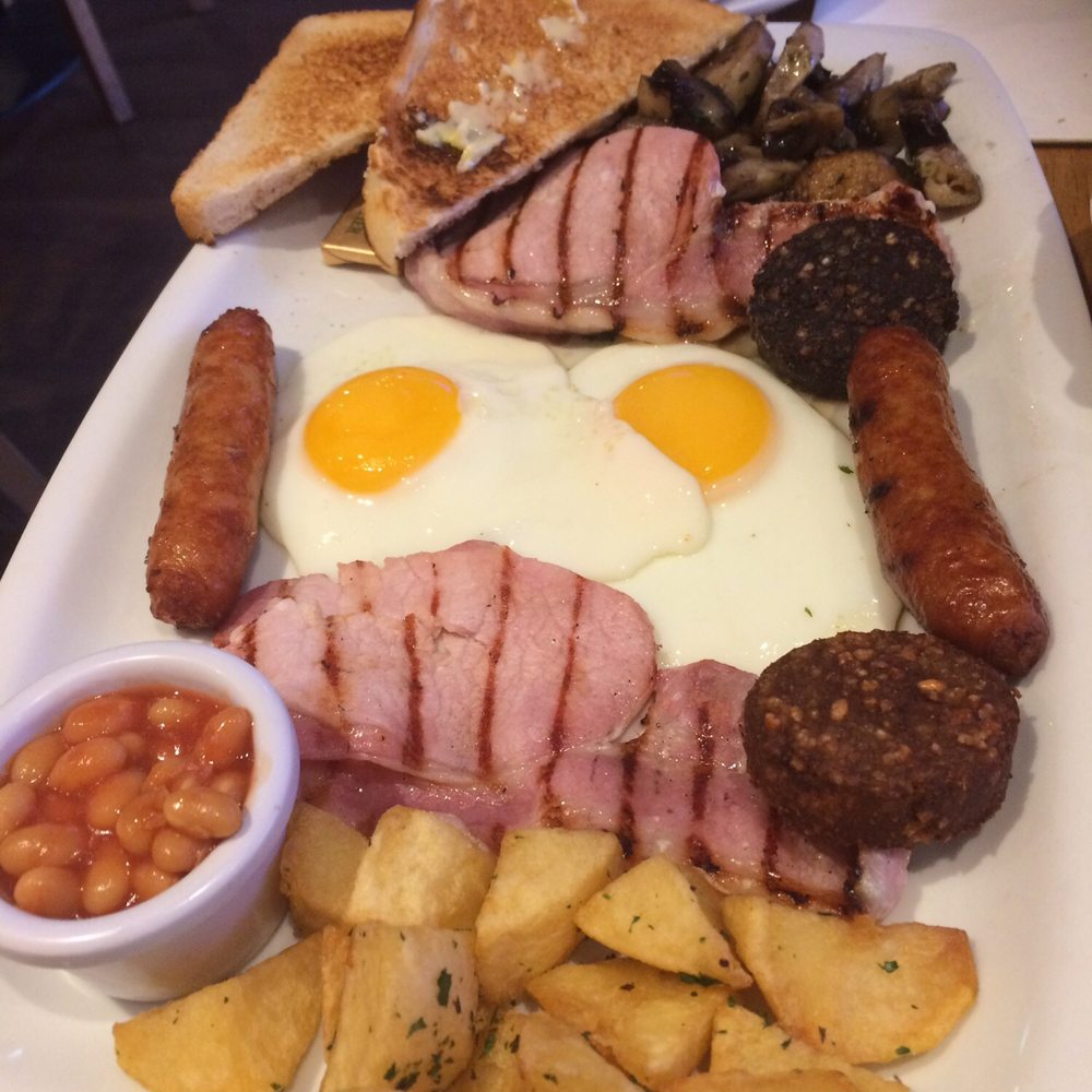 Full Irish - piping hot and enough for two with a coffee each!