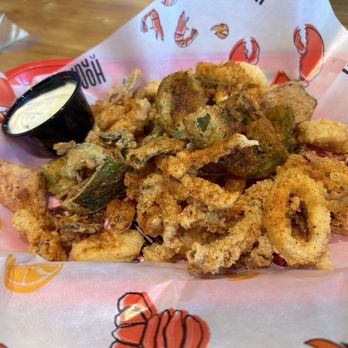 Hook & Reel Cajun Seafood & Bar - Fried Calamari - Seafood Near Me - Sacramento, California