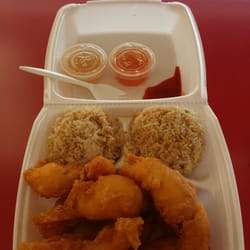 Chicken & Fried Rice - 8 chicken tenders with fried rice. Wednesday special with homemade sweet n hot sauce. looks tasty
