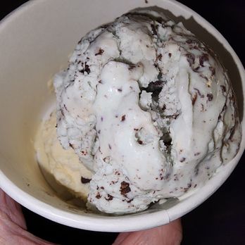 Baskin-Robbins - a hand holding a bowl of ice cream - Ice Cream & Frozen Yogurt Near Me - North Las Vegas, Nevada Baskin-Robbins - a hand holding a bowl of ice cream - Ice Cream & Frozen Yogurt Near Me - North Las Vegas, Nevada