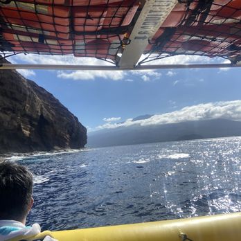 Maui Snorkel Charters - Off Molokini - Boat Tours Near Me - Kihei, Hawaii Maui Snorkel Charters - Off Molokini - Boat Tours Near Me - Kihei, Hawaii