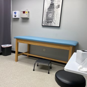 Aptiva Health - Exam room - Sports Medicine Near Me - Louisville, Kentucky Aptiva Health - Exam room - Sports Medicine Near Me - Louisville, Kentucky