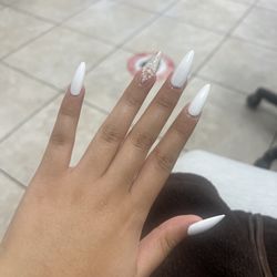 La Sierra Nails & Spa