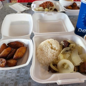 Restaurante Los Gorditos - Rice, pork, onions and plantain - Puerto Rican Near Me - Carolina, Puerto Rico Restaurante Los Gorditos - Rice, pork, onions and plantain - Puerto Rican Near Me - Carolina, Puerto Rico