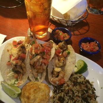 Red Lobster - Shrimp Tacos with rice pilaf! Everything cooked to perfection!! Loved this dish!! - Seafood Near Me - Wichita, Kansas Red Lobster - Shrimp Tacos with rice pilaf! Everything cooked to perfection!! Loved this dish!! - Seafood Near Me - Wichita, Kansas