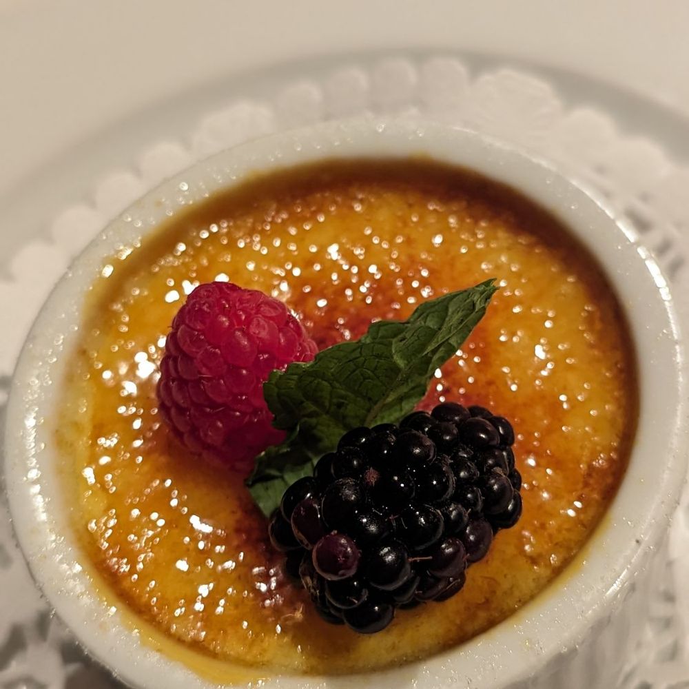Le Crocodile Restaurant - Crème brûlée a l'orange - French Near Me - Vancouver, British Columbia Le Crocodile Restaurant - Crème brûlée a l'orange - French Near Me - Vancouver, British Columbia