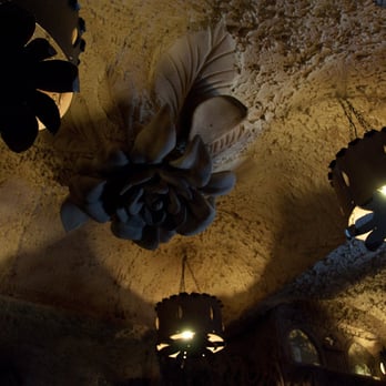 Bacco d.o.c. - Ceiling decorations - Italian Near Me - Valencia, V