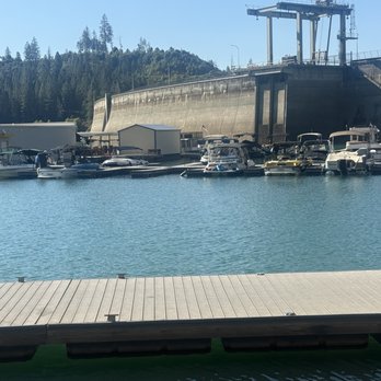 Bullards Bar - Boating Near Me - Dobbins, California