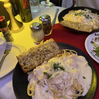 SAVELLI’S ITALIAN RESTAURANT - Updated January 2026 - 162 Photos & 207 ...