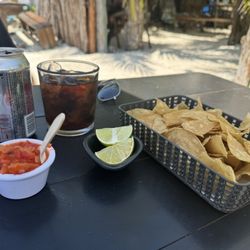 Miramar - Hips and salsa