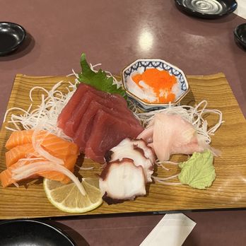 Tokkuri-Tei - Sashimi special - Sushi Bars Near Me - Honolulu, Hawaii