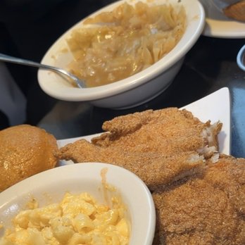 8th st - Cabbage & Mac & cheese - Soul Food Near Me - St. Louis, Missouri 8th st - Cabbage & Mac & cheese - Soul Food Near Me - St. Louis, Missouri
