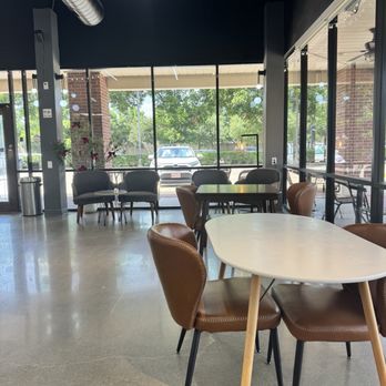 MTea & Coffee - Seating - Bubble Tea Near Me - Sugar Land, Texas