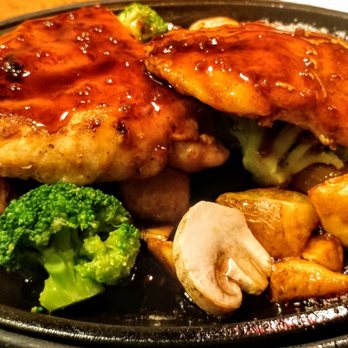Denny's - one of my old favorites at Denny's the classic sizzling bourbon chicken skillet. minus the fire roasted peppers and onions. 11-19-20 - American Near Me - Whiteland, Indiana Denny's - one of my old favorites at Denny's the classic sizzling bourbon chicken skillet. minus the fire roasted peppers and onions. 11-19-20 - American Near Me - Whiteland, Indiana