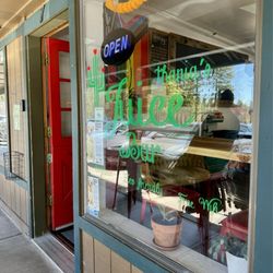 Thania's Juice Bar